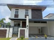 3 Carport Elegant House and Lot for Sale in BF Homes...