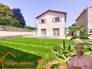 3 chambres, L' Isle d'Abeau Rhône Alpes 38080...