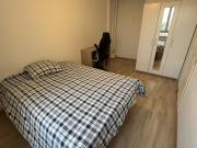 3 Chambres Meublées face à la Gare/15min de Paris