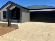 3 Cornwall Street, Munno Para Downs, SA 5115