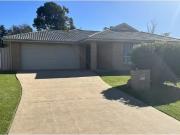3 Doreen Court, West Nowra House for rent Listed by...