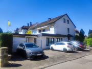 3 Eigentumswohnungen mit Gewerbeeinheit von Privat