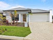 3 Ensuite 1 Media H&L