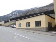 3 Familienhaus mit 4 Zi Wohnungen und 2 Lagergebäuden /...