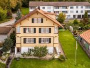 3 Familienhaus mit Doppel Garage in Heimberg