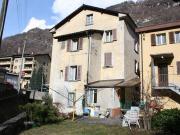 3 Familienhaus mit Gartensitzplatz / casa di 3...