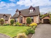 3 Fort Hill Close