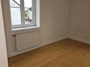 3 geräumige Zimmer, Küche mit Essplatz, Gartennutzung...