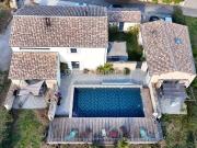 3 gîtes dans un village classé avec vue 248m² Aiguèze