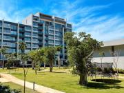 3 habitaciones, dentro de la ciudad, piscina, y un gran...