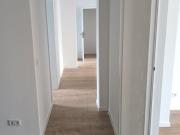 3 Helle Zimmer Wohnungen in Stadtteil Bonames Mitte in...