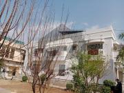 3 Kanal Farmhouse For Sale in Investor Price
