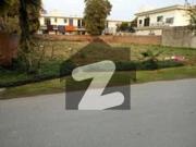 3 Kanal Plot Urgent for Sale in Gulberg 3, Lahore