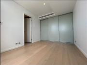 3 layers Penthouse, with 3 beds 2 baths 2 car parking...