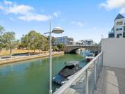 3 magnificent levels of townhouse living on the Mandurah...