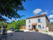 3 maisons de caractère en pierre à vendre avec plus de...