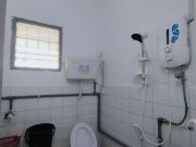 3 mins Walking Distance to LRT Taman BahagiaMedium Room...