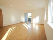 3 moderne Neubauwohnungen mit PV Anlage, Garage & Balkon