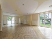 3 MONATE MIETFREI! Helle Büro /Praxisfläche mit Loggia...