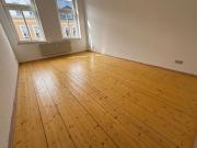 3.OG Balkon Stellplatz mgl. Wanne u. Dusche Dielenboden...