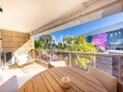 3 pièces avec terrasse, entièrement rénové, sur la...