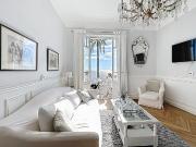 3 Pièces Luxueux Récemment Rénové Sur Front De Mer 69m²...