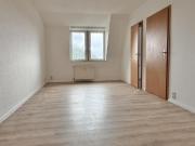 3 Raum • Dachgeschoss • schöner Grundriss • Bad mit...