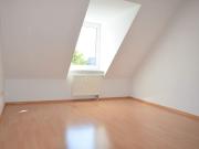 3 Raum • Einbauküche möglich • Balkon • Maisonette •...
