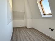 3 Raum Wohnung • frisch renoviert • Bad mit Wanne •...