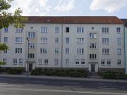 3 Raum Wohnung, Küche und Bad mit Fenster