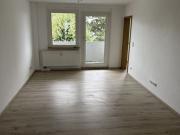 3 Raum Wohnung mit Balkon und Stellplatz ab sofort