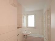 3 Raum Wohnung Paul Suhr Straße 85a