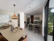 3 rec?maras con jard?n y amenidades de primer nivel