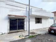 3 Recámaras, patio enorme y ubicación privilegiada cerca...