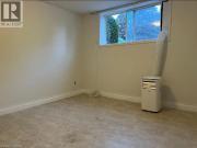 3 ROBINSON Street N Unit# 1