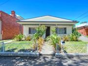 3 room house to let in 311 Ascot Street South, Ballarat...
