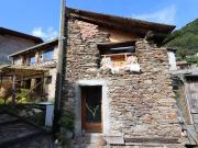 3 Rustici zum Ausbauen mit gr. Umschwung und Aussicht /...