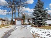 3 Sevenoaks Avenue Toronto ON M8Z 3P6 5 Bedroom House...