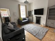 3 spacious double rooms WHOLE HOUSE |