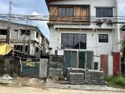 3 Storey 3 Bedrooms Townhouse For Sale Located in Don...