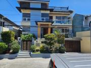 3 STOREY 4BR 585sqm House RUSH SALE in BF Homes Below...