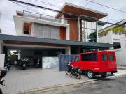 Prime Location 3 storey Brandnew Modern House with...