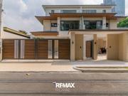 Modern 3 Storey 4 Bedroom Duplex in Bel Air II Village,...