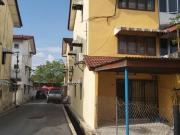 3 storey endlot link house for rent in Taman Sri Muda...