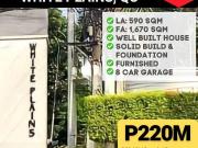 3 Storey House & Lot White Plains, QC for sale