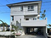 3 Storey House & Lot with Basement for Sale in Verdana...