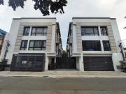 3 Storey Luxury Townhouse For Sale In Congressional Ave....