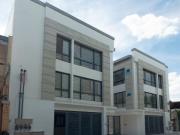 3 Storey Luxury Townhouse For Sale In Tandang Sora,...