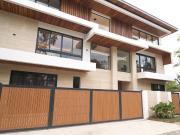 3 Storey Modern House in Ayala Alabang Village,...