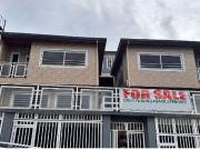 3 Storey Overlooking Townhouse in Brookside Hills,...